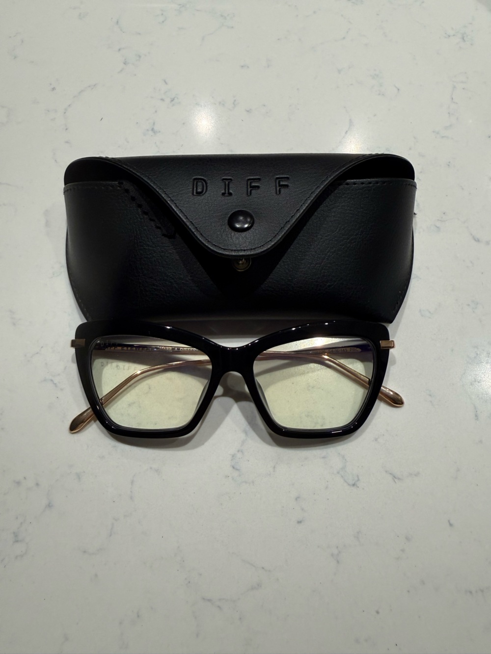 DIFF Mila Classic Black Cat-Eye Women's Blue-Light‎ Blocking Glasses - Picture 2 of 3